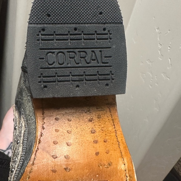 Corral Winged Boots - Picture 5 of 7